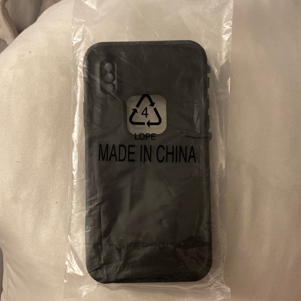 iPhone XS life proof/ water proof case